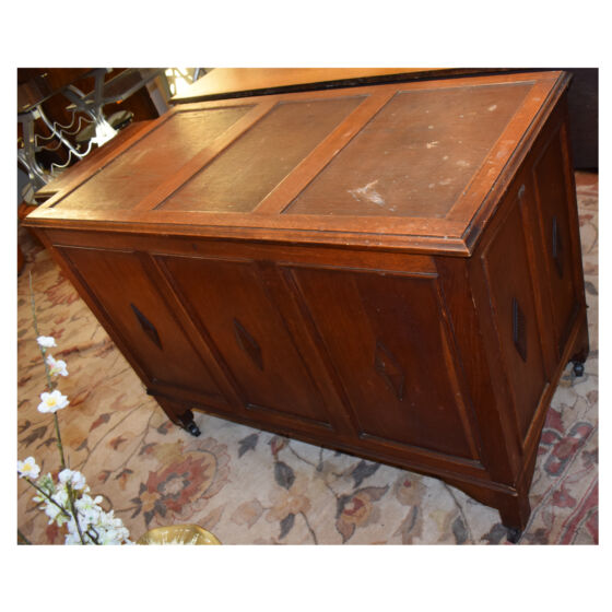 Oak Linen Box